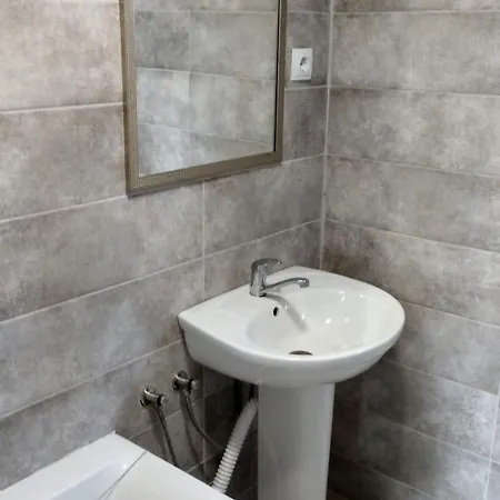 будинок біля лісу 아파트 *